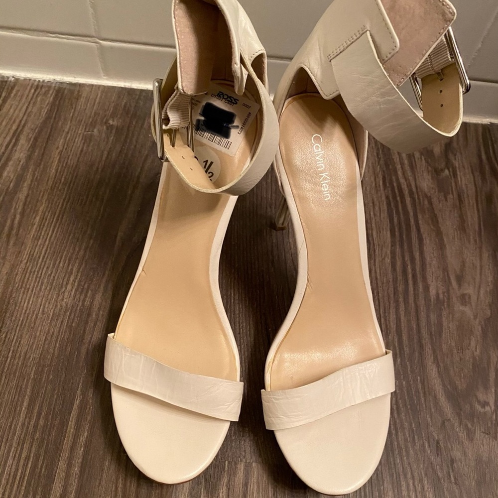 Calvin Klein Vivian heels 9.5 - Picture 2 of 8